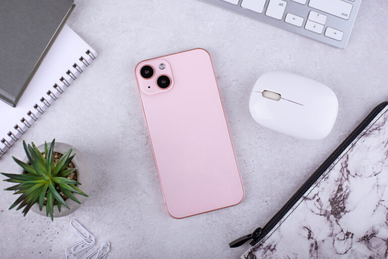 Lire la suite à propos de l’article Coque iPhone : un accessoire indispensable pour protéger et personnaliser votre smartphone